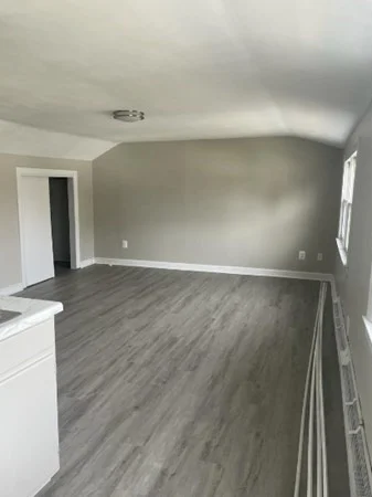 Studio bed, 1 bath apartment for rent at 24 Circular Ave Unit 3, Natick — photo 6 of 10
