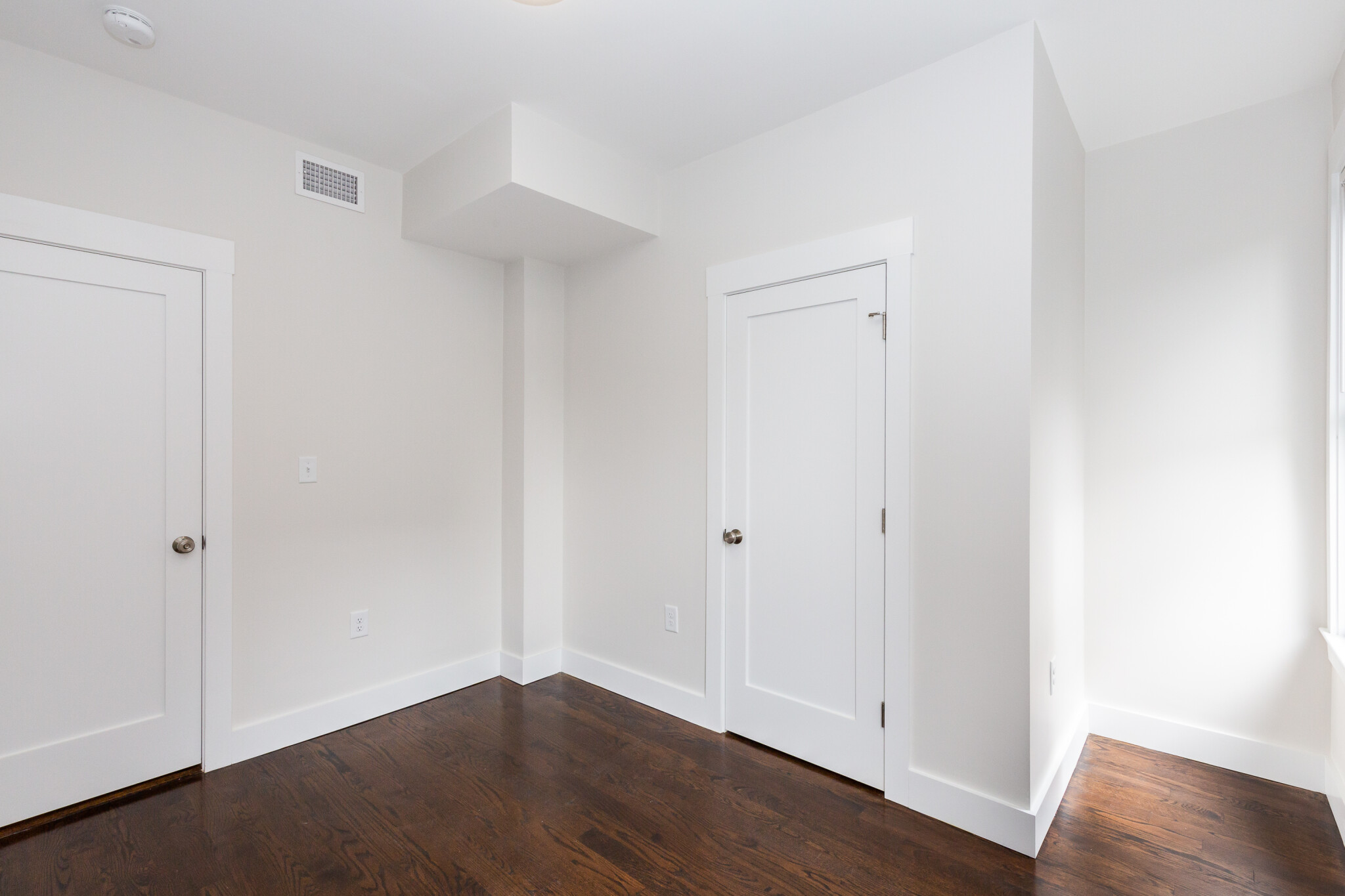 3 bed, 1.5 bath apartment for rent at 24 Clary St Unit 1L, Wellington-Harrington — photo 18 of 23