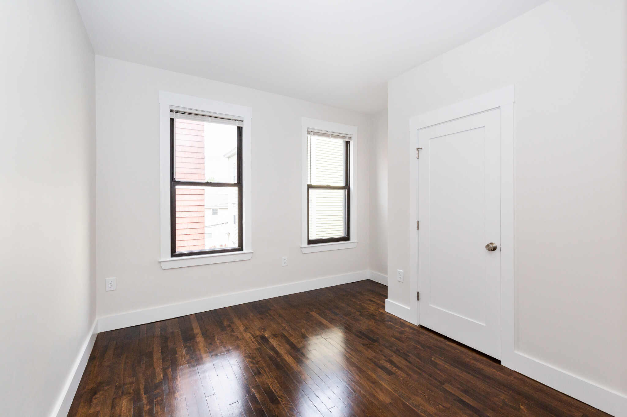 3 bed, 1.5 bath apartment for rent at 24 Clary St Unit 1L, Wellington-Harrington — photo 15 of 23