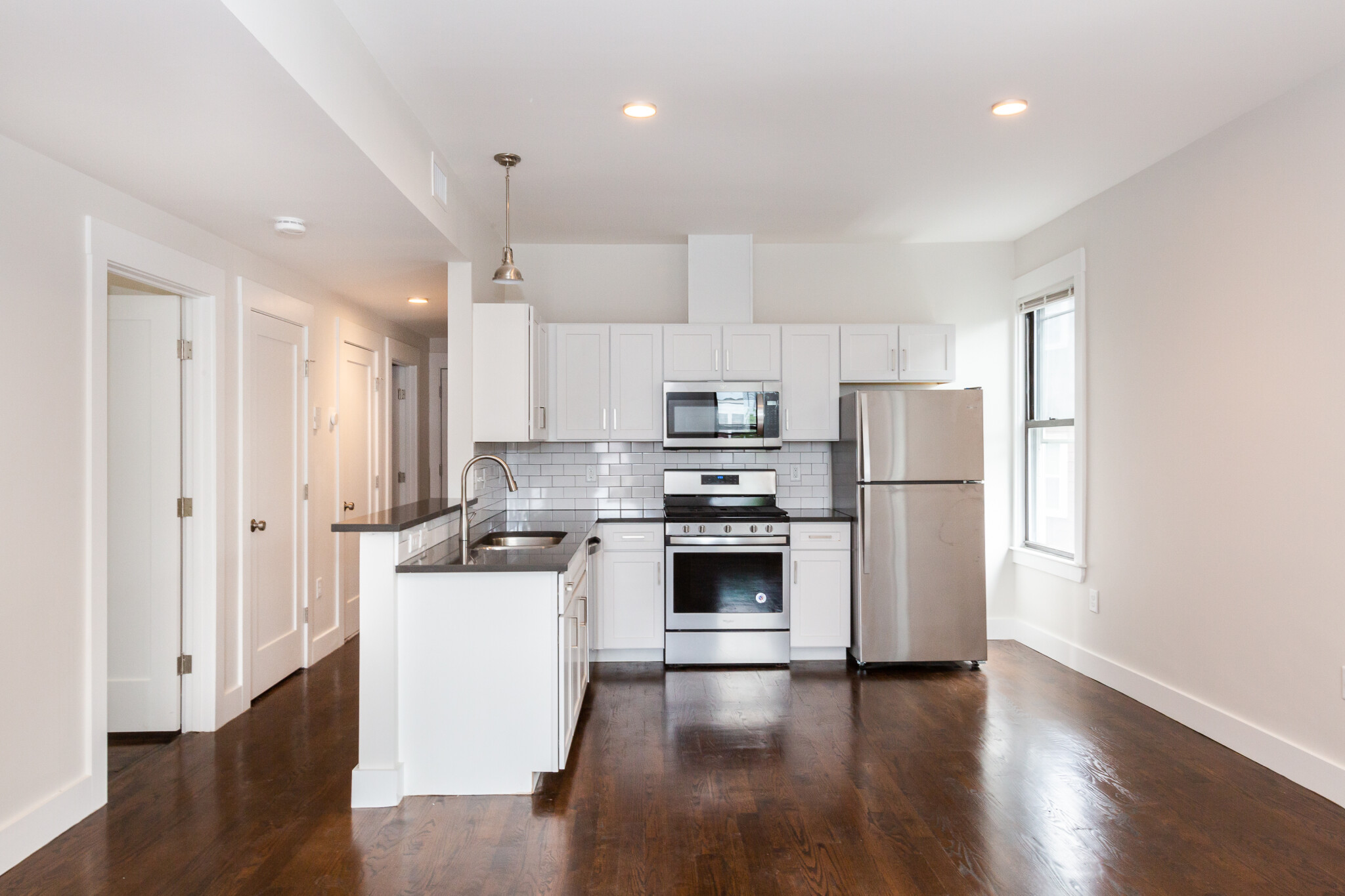 3 bed, 1.5 bath apartment for rent at 24 Clary St Unit 1L, Wellington-Harrington — photo 7 of 23