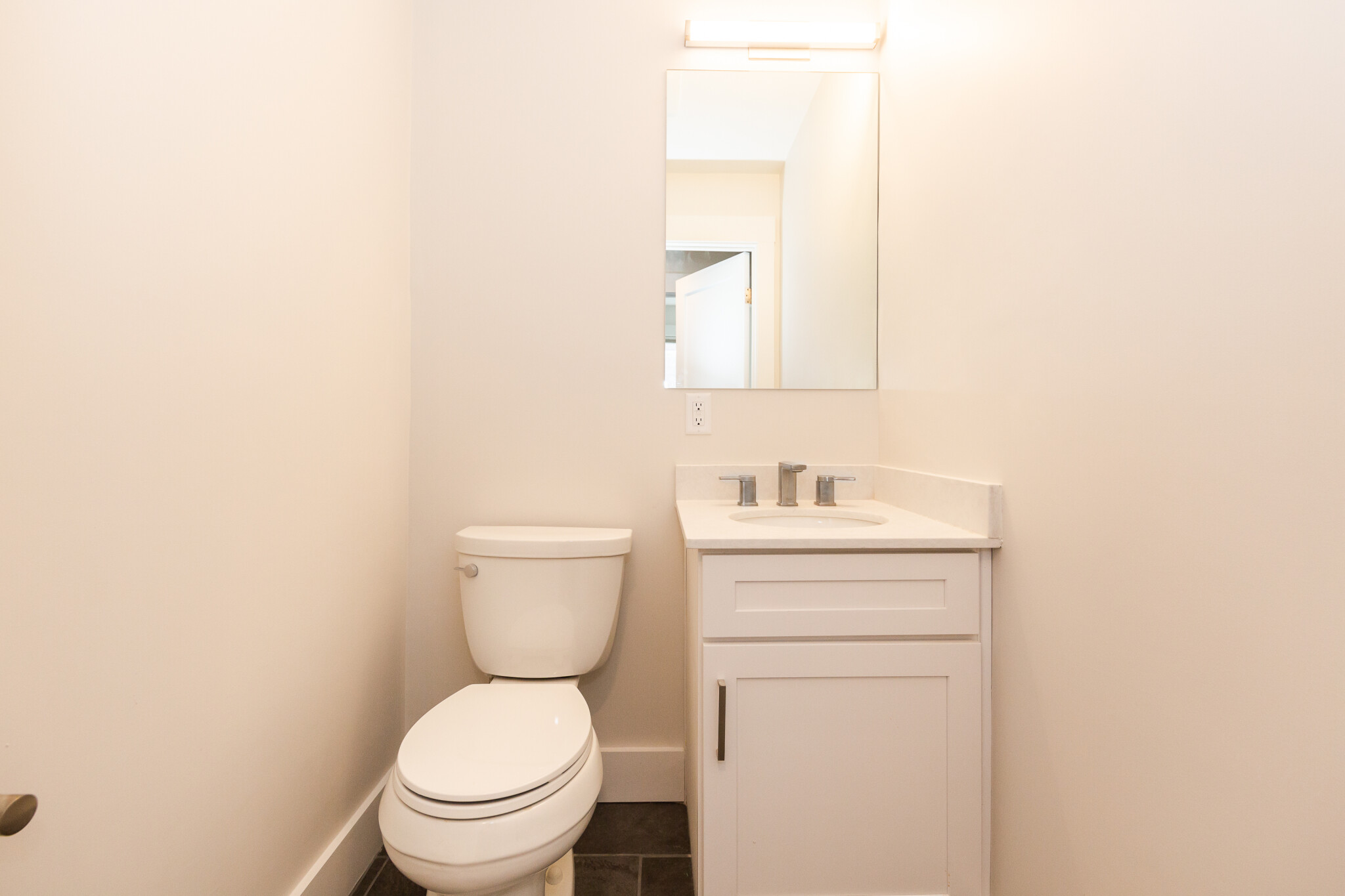 3 bed, 1.5 bath apartment for rent at 24 Clary St Unit 1L, Wellington-Harrington — photo 11 of 23