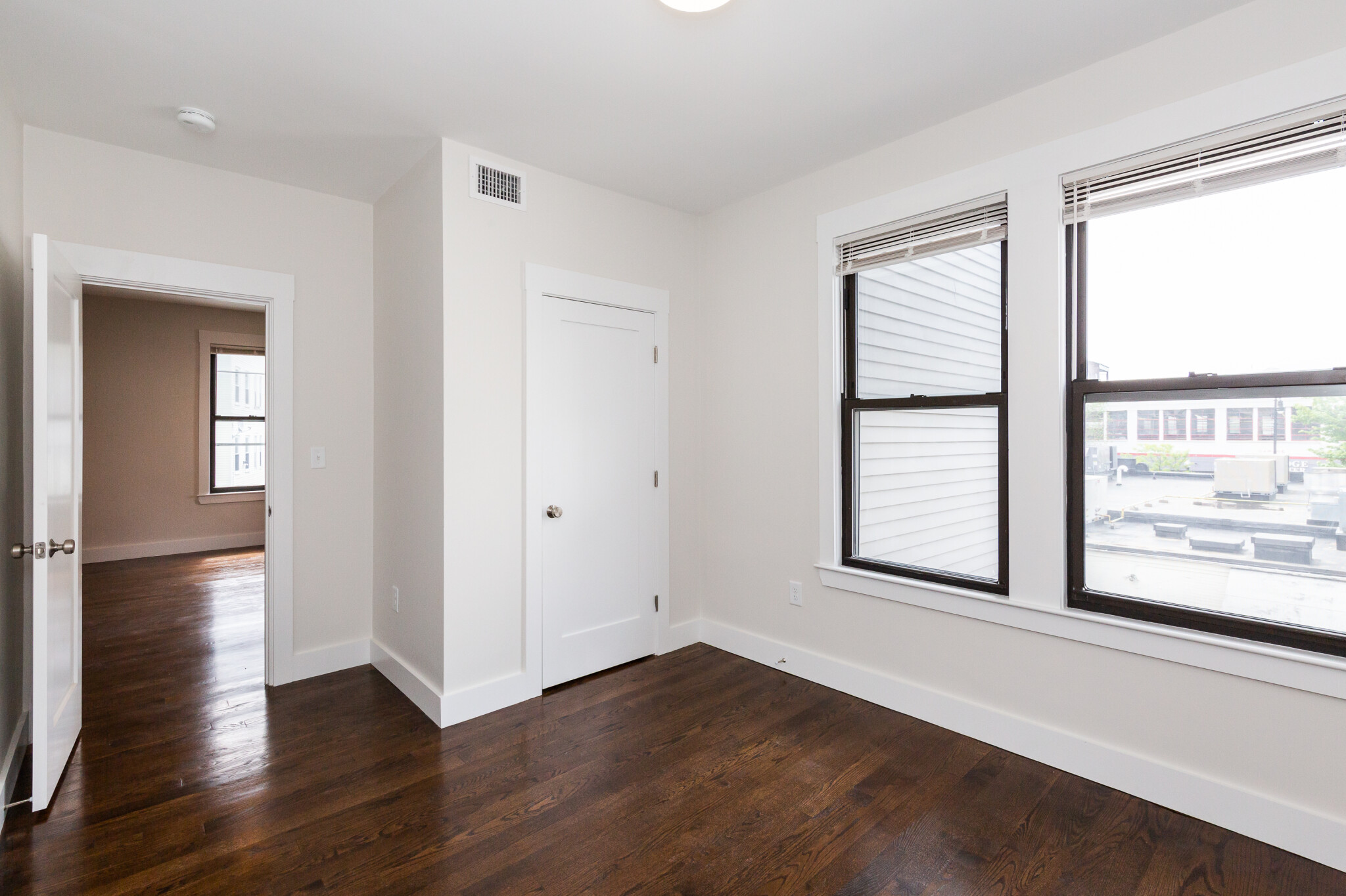 3 bed, 1.5 bath apartment for rent at 24 Clary St Unit 1L, Wellington-Harrington — photo 17 of 23