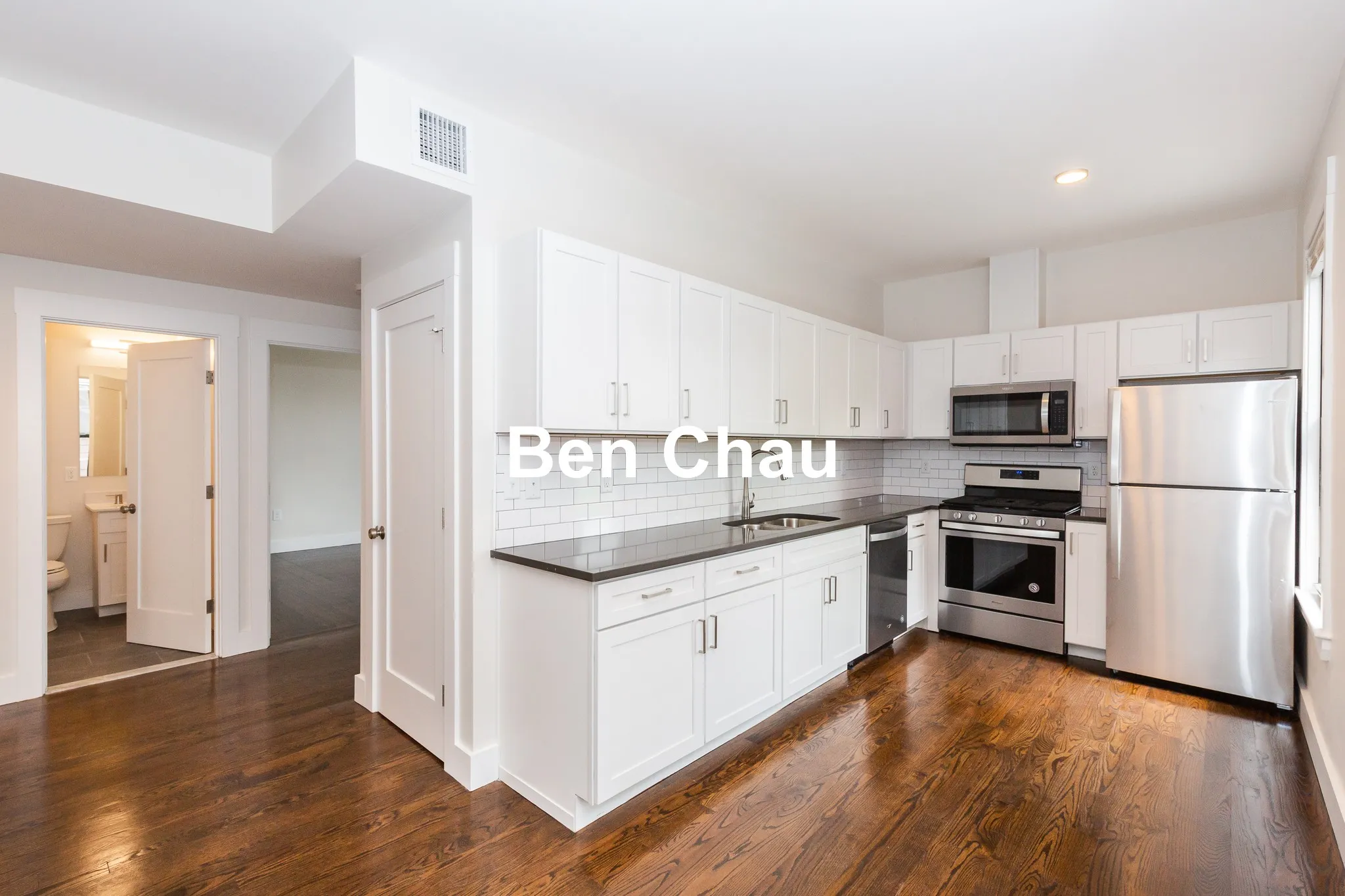 3 bed, 1.5 bath apartment for rent at 24 Clary St Unit 3B, Wellington-Harrington — photo 3 of 18