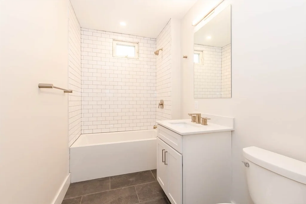 3 bed, 1 bath apartment for rent at 24 Clary Unit 3, Wellington-Harrington — photo 7 of 9
