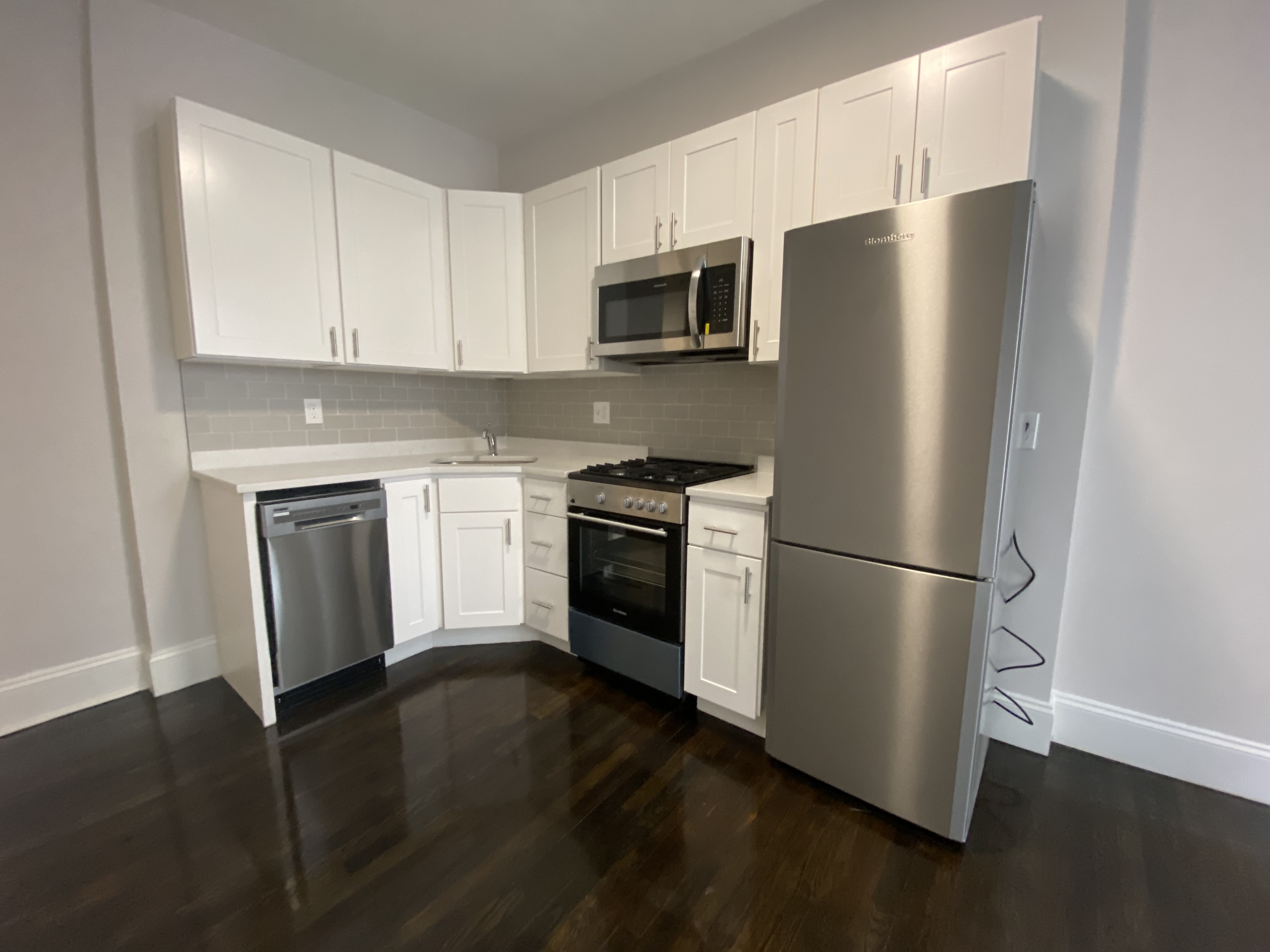 2 bed, 1 bath apartment for rent at 24 Clearway St Unit 11, Back Bay — photo 2 of 15