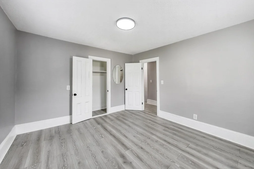 3 bed, 1 bath apartment for rent at 24 Clematis St Unit 2, Winchester — photo 20 of 31