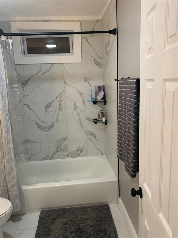 3 bed, 1 bath apartment for rent at 24 Clematis St Unit 2, Winchester — photo 10 of 31