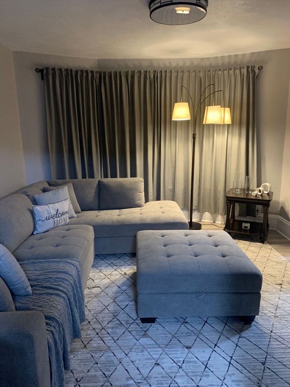 3 bed, 1 bath apartment for rent at 24 Clematis St Unit 2, Winchester — photo 12 of 31