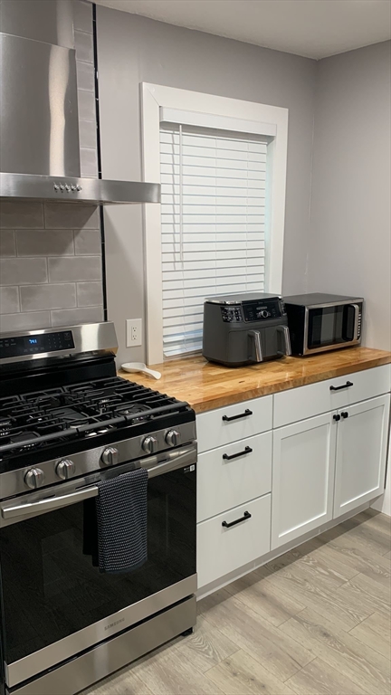 3 bed, 1 bath apartment for rent at 24 Clematis St Unit 2, Winchester — photo 6 of 31
