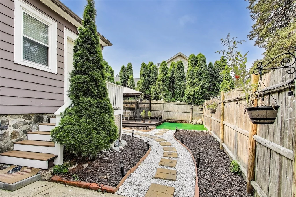 3 bed, 1 bath apartment for rent at 24 Clematis St, Winchester — photo 31 of 36