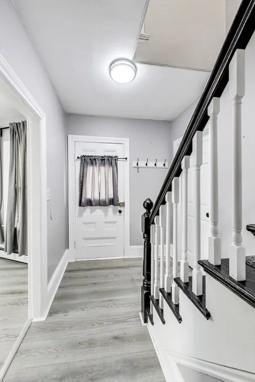 3 bed, 1 bath apartment for rent at 24 Clematis St, Winchester — photo 5 of 36