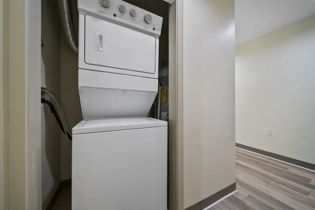 2 bed, 1 bath apartment for rent at 24 Cobblestone Ln Unit 405, West Gloucester — photo 11 of 18