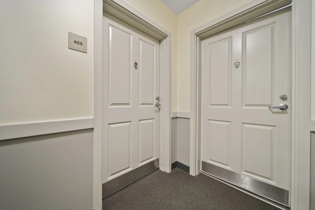 2 bed, 1 bath apartment for rent at 24 Cobblestone Ln Unit 405, West Gloucester — photo 5 of 18