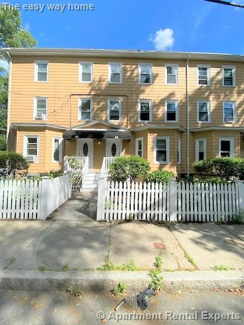 2 bed, 1 bath apartment for rent at 24 Cogswell Ave Unit 3, Porter Square — photo 11 of 11