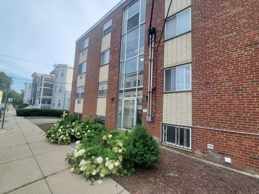 1 bed, 1 bath apartment for rent at 24 Colgate Rd Unit 13, Roslindale — photo 10 of 11
