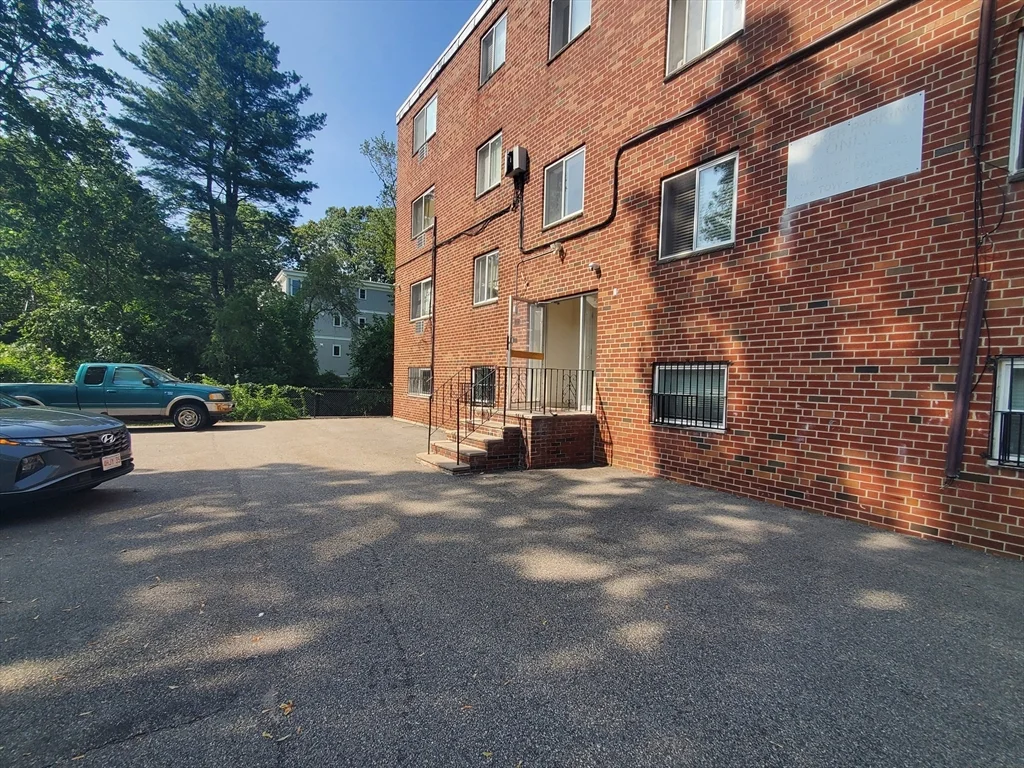 1 bed, 1 bath apartment for rent at 24 Colgate Rd Unit 13, Roslindale — photo 11 of 11