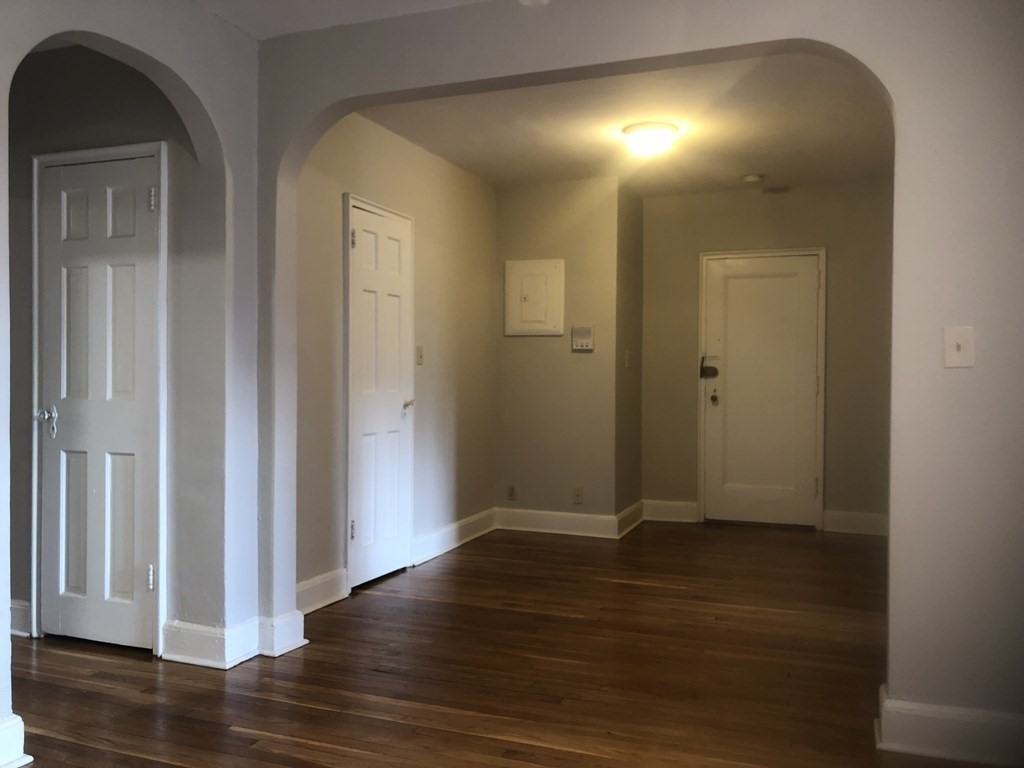 1 bed, 1 bath apartment for rent at 24 Concord Ave Unit 207, Harvard Square — photo 5 of 14