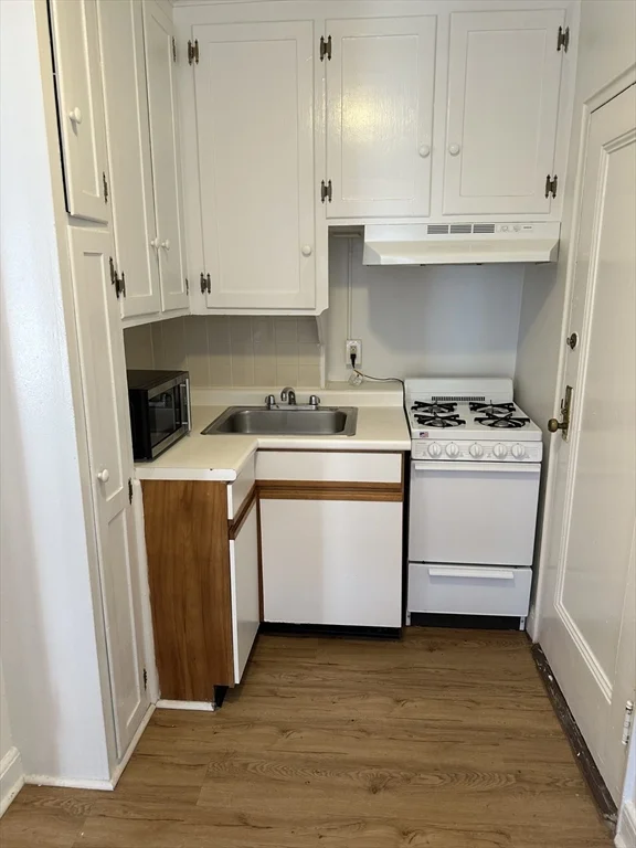 Studio bed, 1 bath apartment for rent at 24 Concord Ave Unit 405, West Cambridge — photo 9 of 23