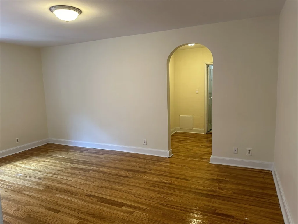Studio bed, 1 bath apartment for rent at 24 Concord Ave Unit 405, West Cambridge — photo 4 of 23