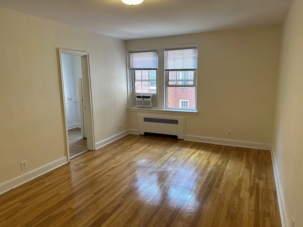 Studio bed, 1 bath apartment for rent at 24 Concord Ave Unit 406, Harvard Square — photo 5 of 23