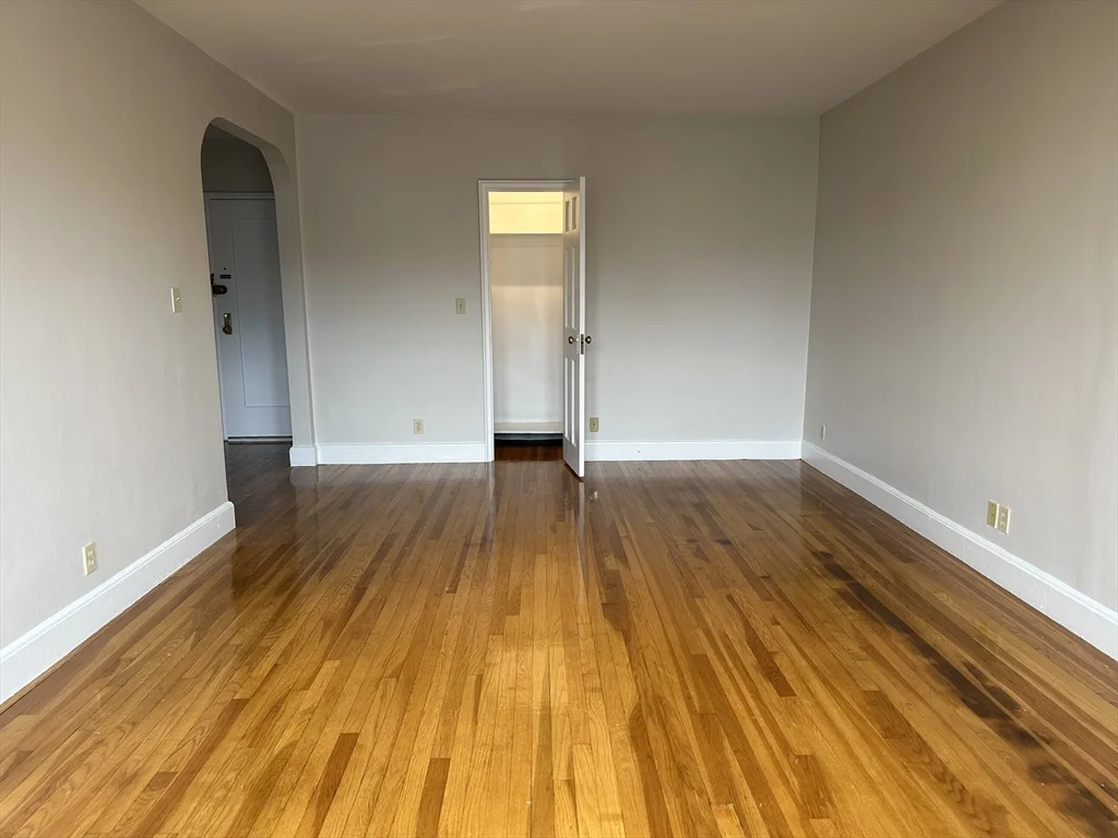 1 bed, 1 bath apartment for rent at 24 Concord Ave Unit 414, West Cambridge — photo 2 of 20