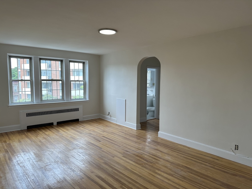1 bed, 1 bath apartment for rent at 24 Concord Ave Unit 515, Harvard Square — photo 3 of 19