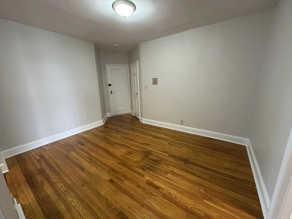 1 bed, 1 bath apartment for rent at 24 Concord Ave Unit 516, Harvard Square — photo 6 of 21