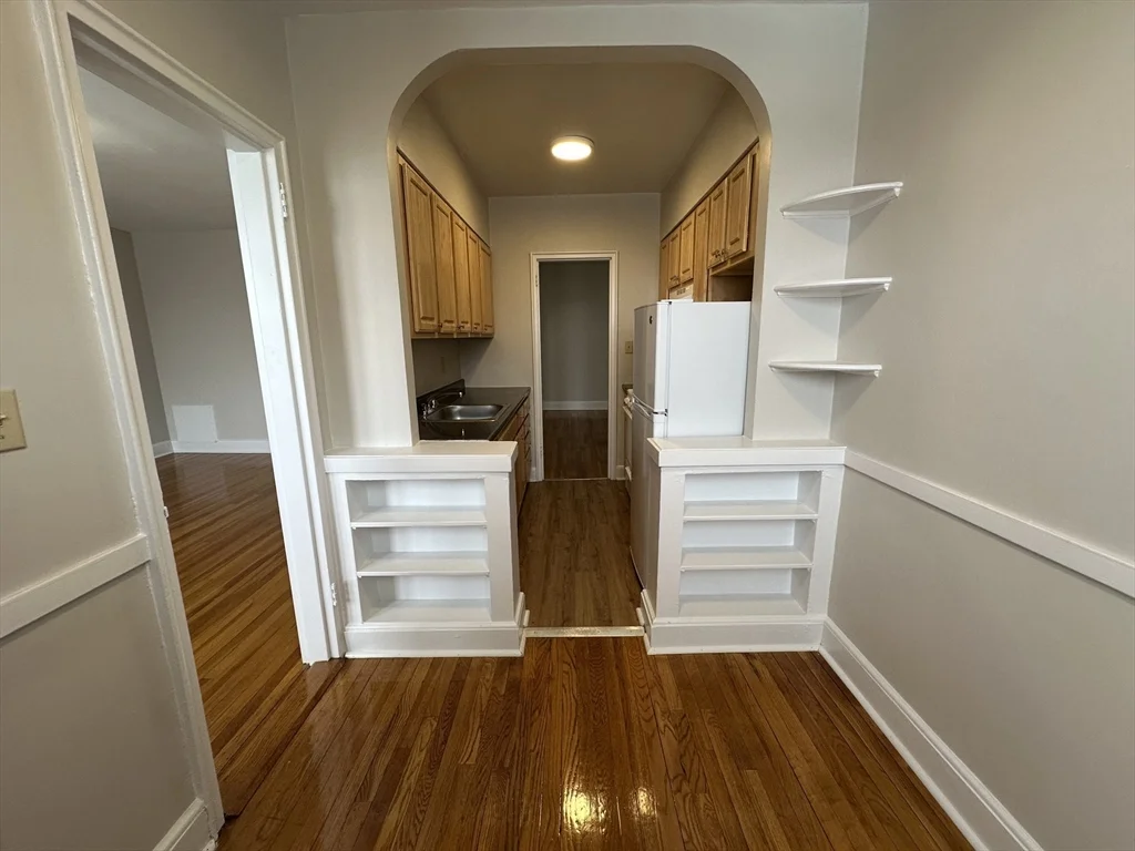 1 bed, 1 bath apartment for rent at 24 Concord Ave Unit 516, Harvard Square — photo 9 of 21