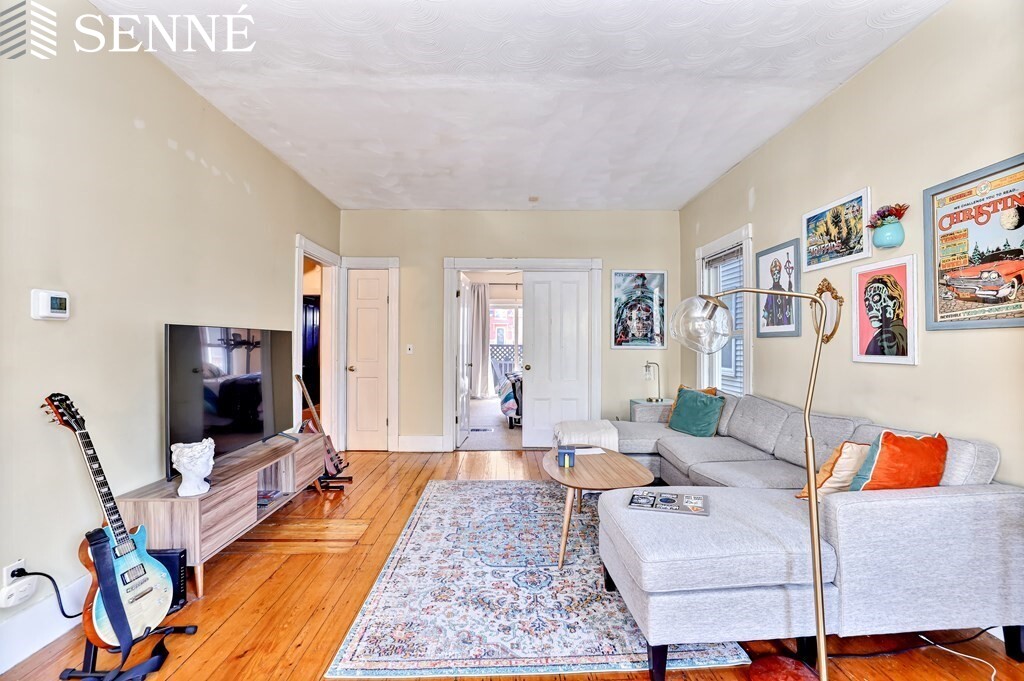 1 bed, 1 bath apartment for rent at 24 Crescent St Unit 1, Baldwin