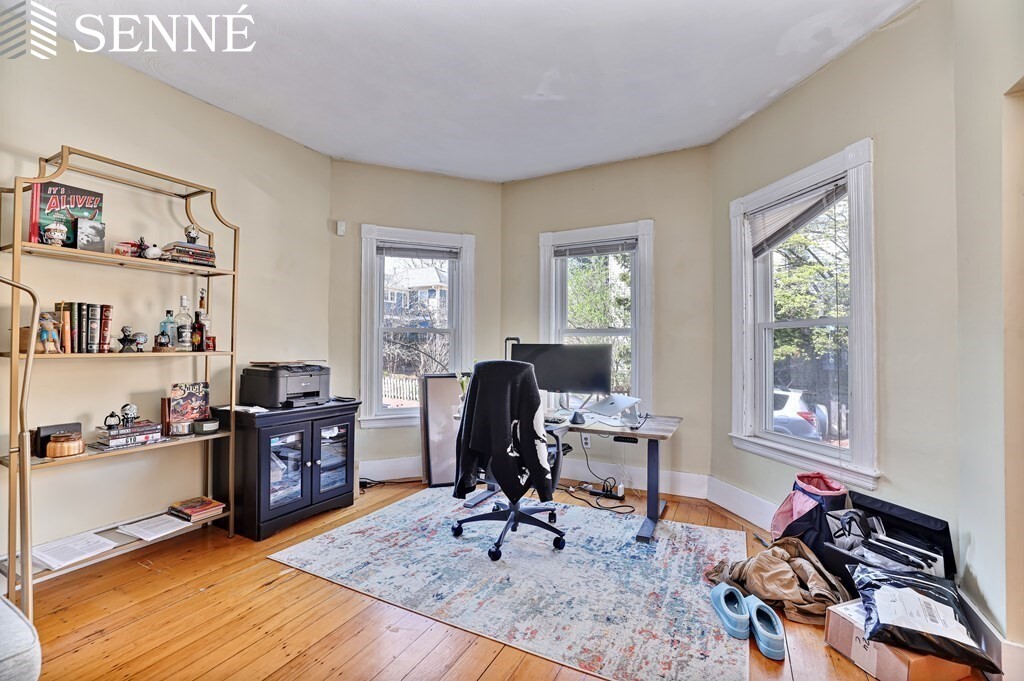 1 bed, 1 bath apartment for rent at 24 Crescent St Unit 1, Baldwin — photo 3 of 10