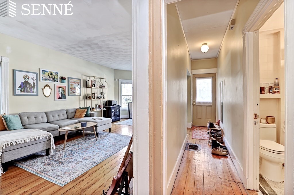 1 bed, 1 bath apartment for rent at 24 Crescent St Unit 1, Baldwin — photo 8 of 10