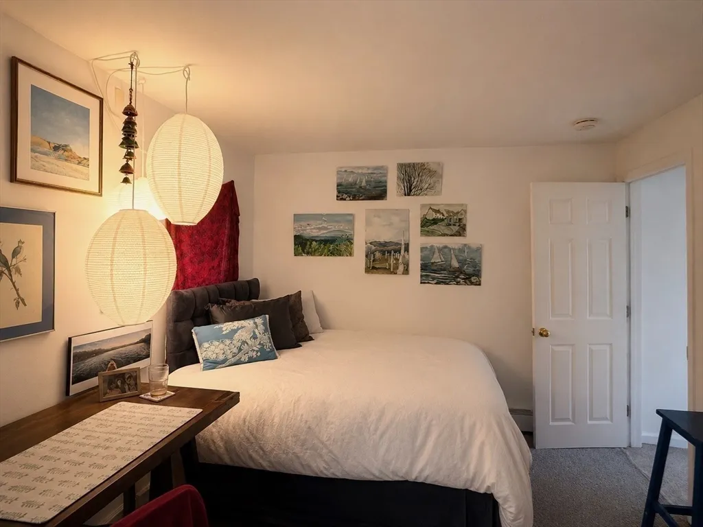 2 bed, 1 bath apartment for rent at 24 Cyprians Pl Unit 4, Roxbury — photo 10 of 14