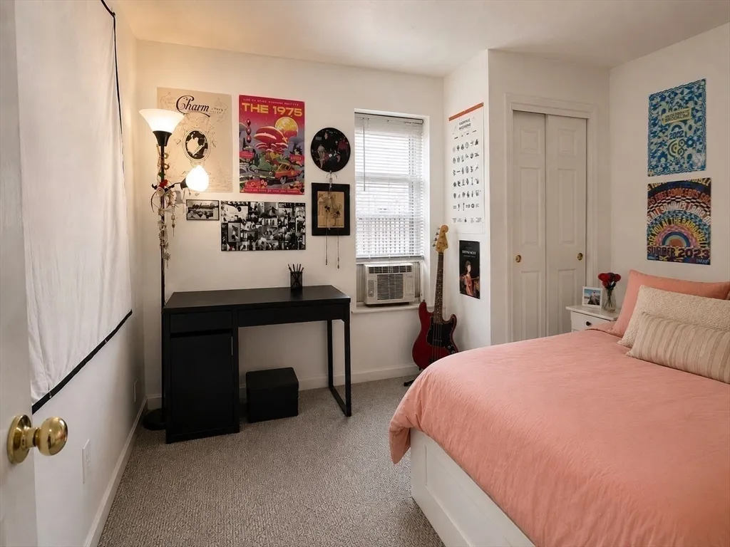 2 bed, 1 bath apartment for rent at 24 Cyprians Pl Unit 4, Roxbury — photo 11 of 14