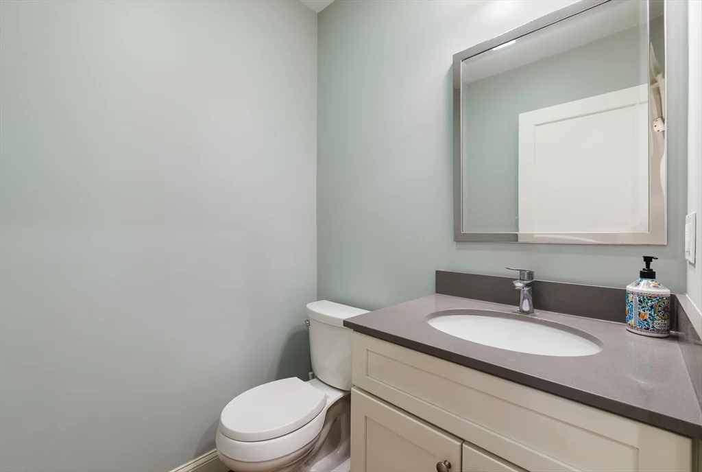 5 bed, 4+ bath apartment for rent at 24 Dogwood Ln, Birds Hill — photo 37 of 40