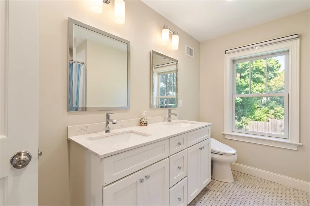 5 bed, 4+ bath apartment for rent at 24 Dogwood Ln, Birds Hill — photo 33 of 40