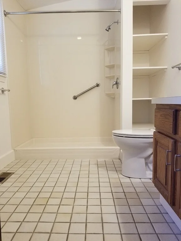 2 bed, 2 bath apartment for rent at 24 East Bluff Rd Unit 24, Ashland — photo 8 of 13