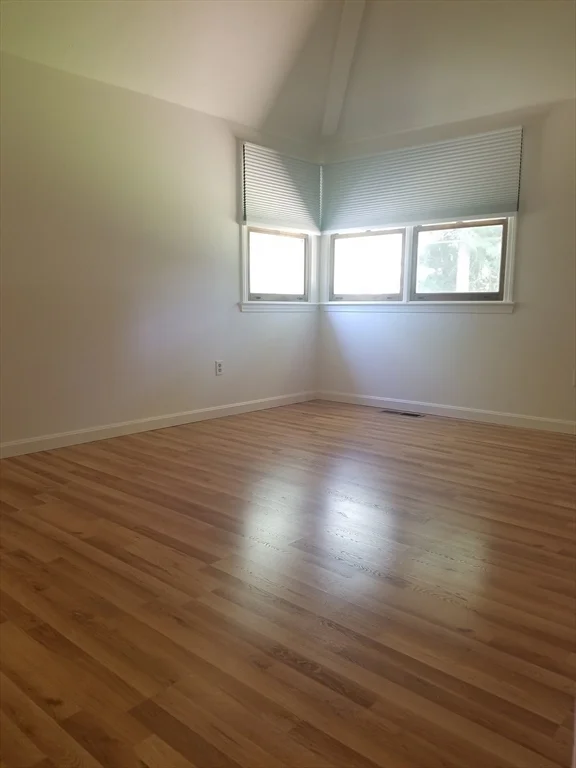 2 bed, 2 bath apartment for rent at 24 East Bluff Rd Unit 24, Ashland — photo 9 of 13