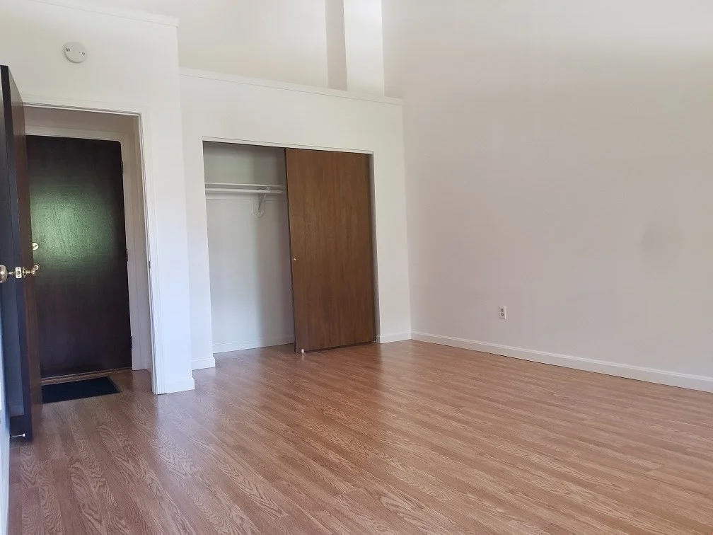 2 bed, 2 bath apartment for rent at 24 East Bluff Rd Unit 24, Ashland — photo 7 of 13