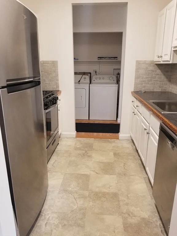 2 bed, 2 bath apartment for rent at 24 East Bluff Rd Unit 24, Ashland — photo 5 of 13