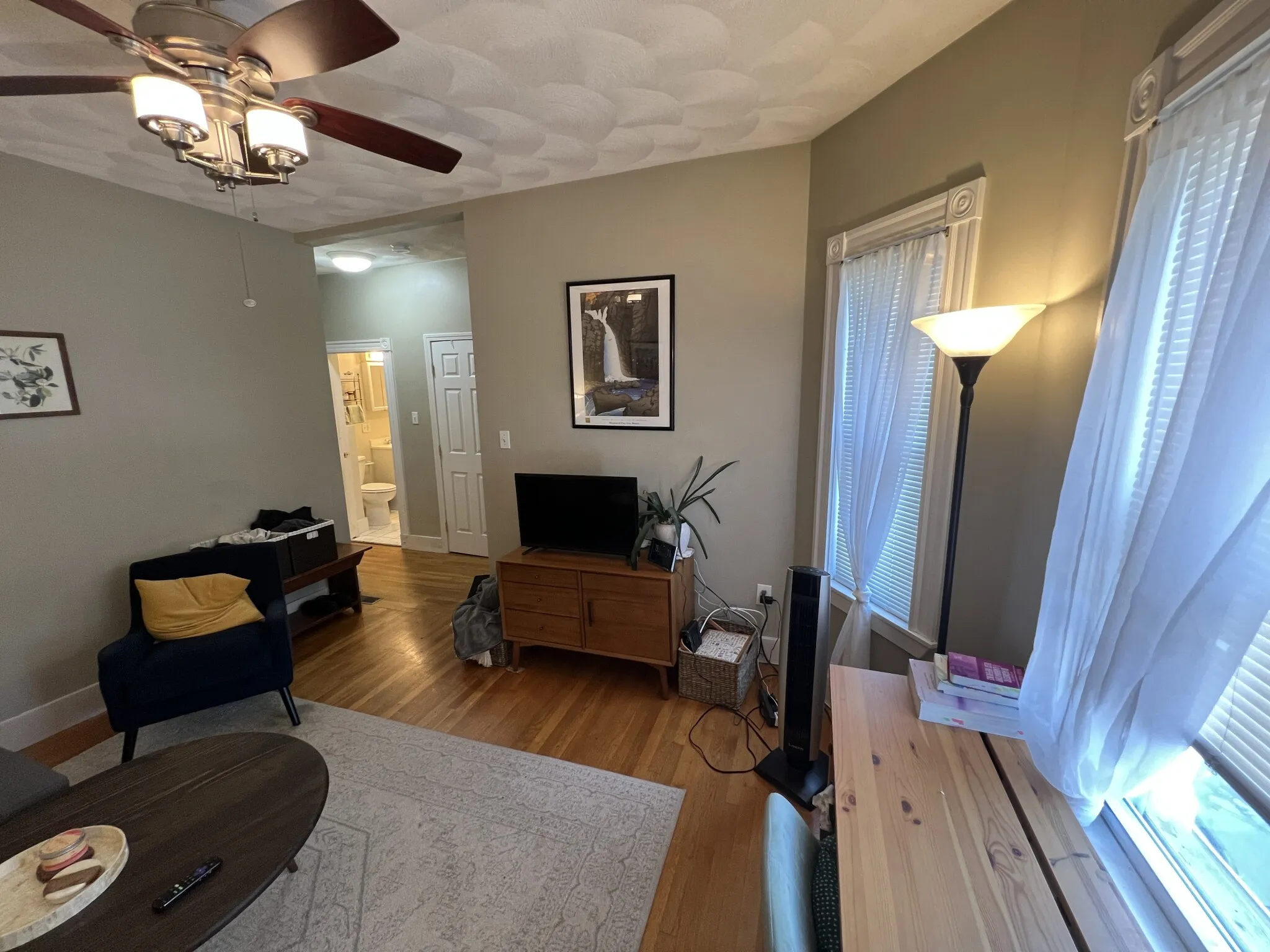 2 bed, 1 bath apartment for rent at 24 Ellington Rd Unit 2, Powder House Square — photo 4 of 30