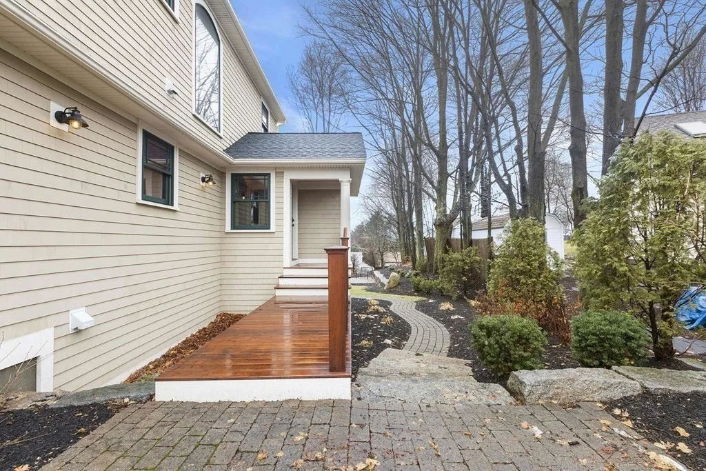 3 bed, 3 bath apartment for rent at 24 Elm Unit 0, Dedham — photo 4 of 42