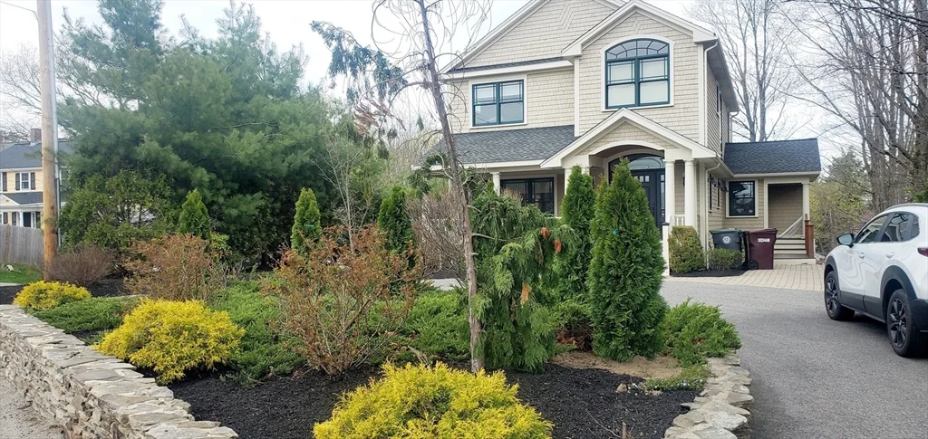 3 bed, 3 bath apartment for rent at 24 Elm Unit 0, Dedham — photo 3 of 42