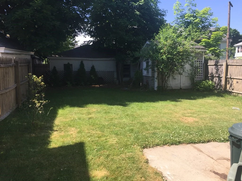 2 bed, 1 bath apartment for rent at 24 Elmwood Unit 1, Holyoke — photo 3 of 13