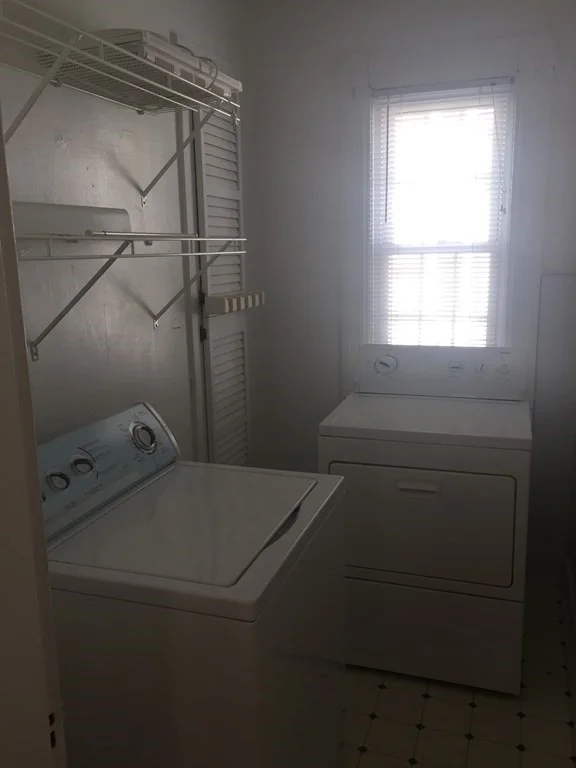 2 bed, 1 bath apartment for rent at 24 Elmwood Unit 1, Holyoke — photo 8 of 13