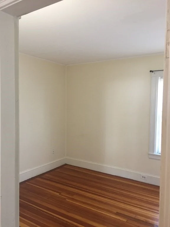 2 bed, 1 bath apartment for rent at 24 Elmwood Unit 1, Holyoke — photo 6 of 13