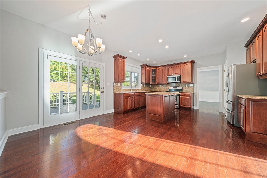 4 bed, 3 bath apartment for rent at 24 Endean Dr Unit 24, Walpole — photo 14 of 42