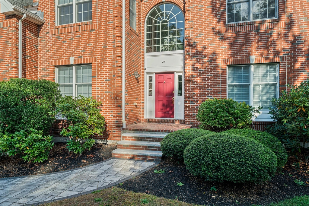 4 bed, 3 bath apartment for rent at 24 Endean Dr Unit 24, Walpole — photo 3 of 42