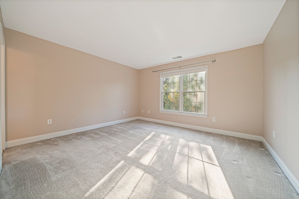4 bed, 3 bath apartment for rent at 24 Endean Dr Unit 24, Walpole — photo 28 of 42