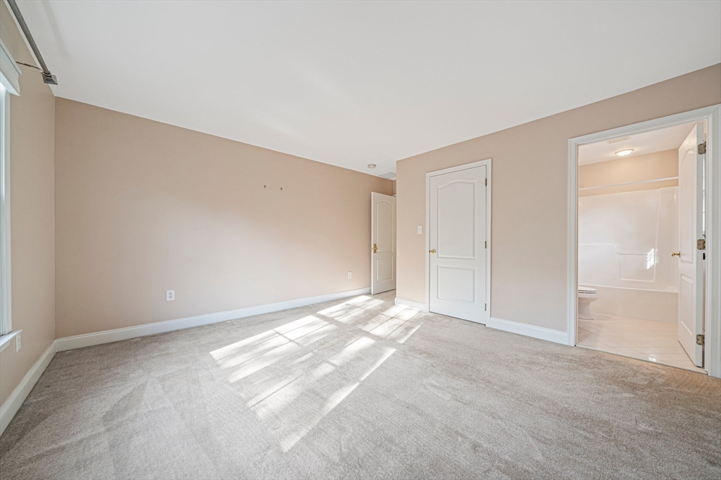 4 bed, 3 bath apartment for rent at 24 Endean Dr Unit 24, Walpole — photo 29 of 42