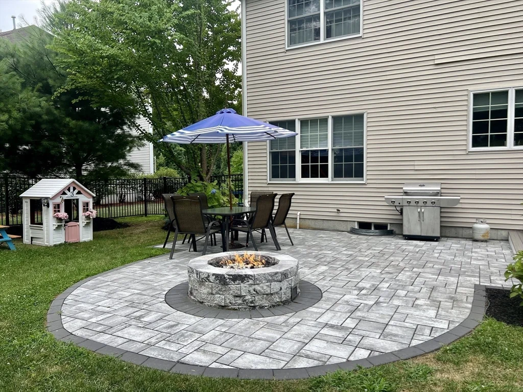 4 bed, 3 bath apartment for rent at 24 Endean Dr, Walpole — photo 35 of 39
